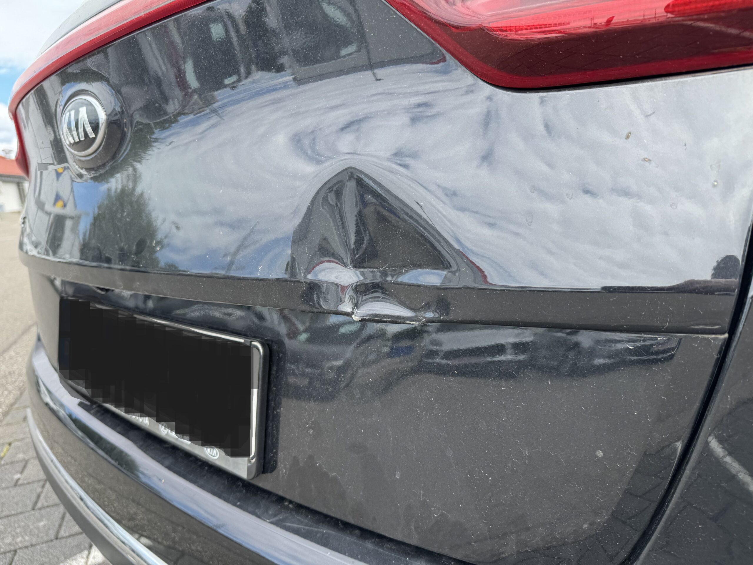 KIA Sportage (1) Unfall Parkplatz Gutachten und Kostenvoranschlag