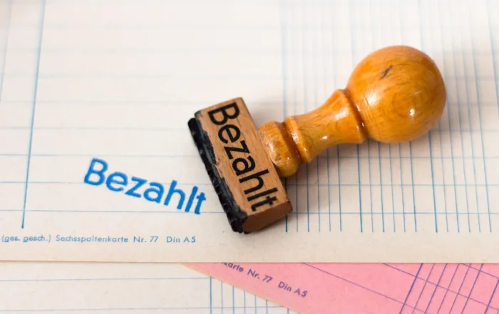 Lassen Sie sich Ihren Unfallschaden auszahlen – ohne Reparatur! Infos zur ✅ fiktiven Abrechnung ✅ Abzüge ✅Gutachten ✅ KVA. Jetzt lesen!