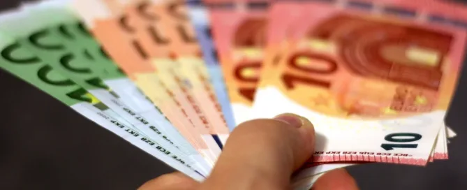 Unfall gehabt? Erfahren Sie hier, wer das Gutachten bezahlt: ✅ Teilschuld✅ Vollkasko, ✅ Hagel & mehr. Mit Checkliste & Antworten auf häufige Fragen.