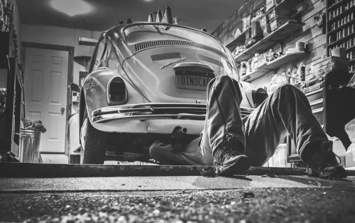 Autowert ermitteln online – Wie läuft eine Fahrzeugbewertung ab? Wie ermittelt man den Autowert? Mit dem Fahrzeugschein oder ohne? Erfahren Sie in unserem Blog alles um das Thema Fahrzeugwert Ermittlung.