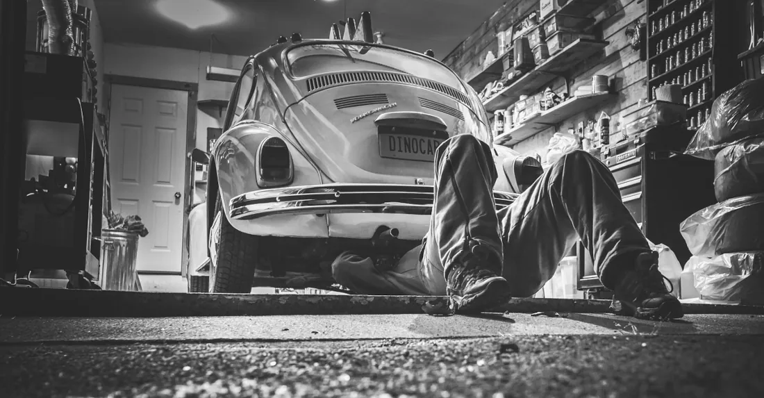 Autowert ermitteln online – Wie läuft eine Fahrzeugbewertung ab? Wie ermittelt man den Autowert? Mit dem Fahrzeugschein oder ohne? Erfahren Sie in unserem Blog alles um das Thema Fahrzeugwert Ermittlung.