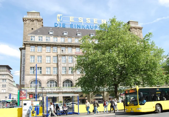 KFZ Gutachter Essen – Ihr KFZ-Sachverständiger vor Ort Unabhängiger KFZ Gutachter in Essen ✅ Unfallgutachten & Kurzgutachten direkt vor Ort ✅ Kostenlose Erstberatung ✅ Jetzt Termin anfragen!