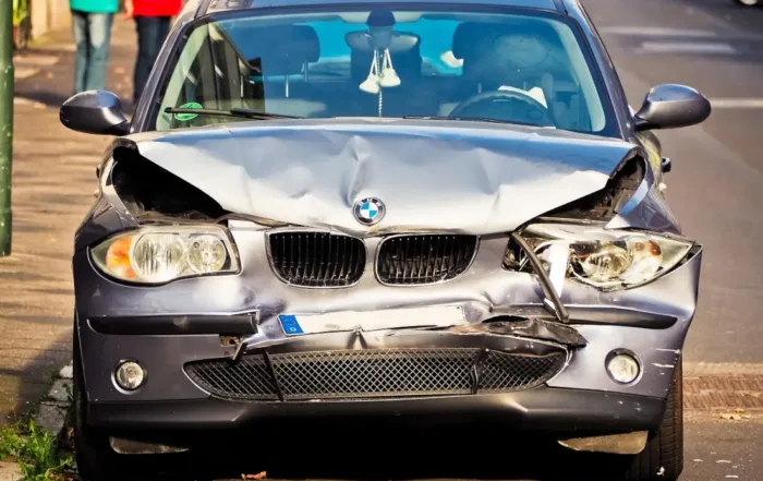 Schadensregulierung bei der KFZ-Versicherung – Frist & Tipps Erfahren Sie alles über die Schadensregulierung bei der KFZ-Versicherung: Was tun bei Ablehnung? Welche Fristen gelten? Jetzt umfassend informieren!